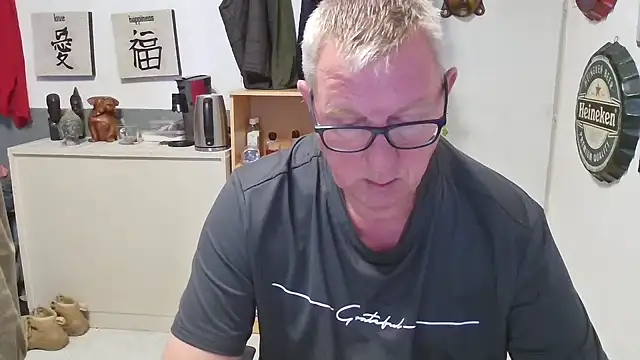 Dutch_Daddy – Live XXX-chat