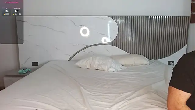 SkyFox_11n Live XXX chat