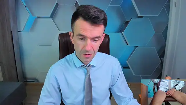 SteveTiger 即時 XXX 聊天