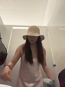 lucyxiaolulu: απευθείας συνομιλία ΧΧΧ