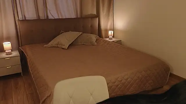 Вебкам-шоу DeloresSaberi