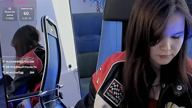 Elainebeness: онлайн-секс-чат