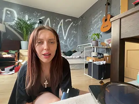 EmmaLyrica's Live XXX Chat