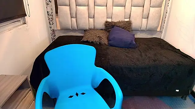 แชท XXX สดของ Keyla_Brunette_