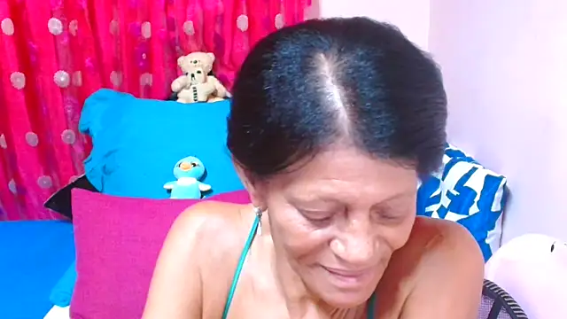 دردشة SLUTTYROXY الجنسية المباشرة