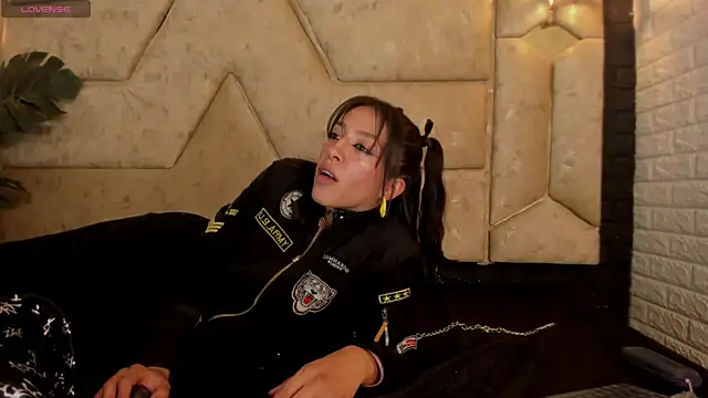 Julieta_Slav3のライブXXXチャット