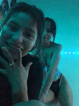 3littlesのライブXXXチャット