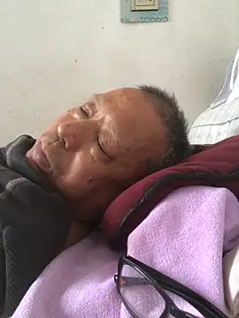 yaocaobi8's Live XXX Chat