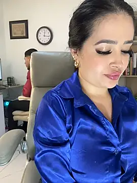 Show modela Sara_fun na web-kameri