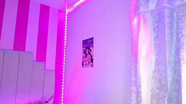 Živý XXX chat AliiceBrown_