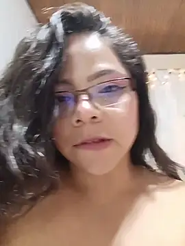 Živý XXX chat ROUSSE_SINCLAIR