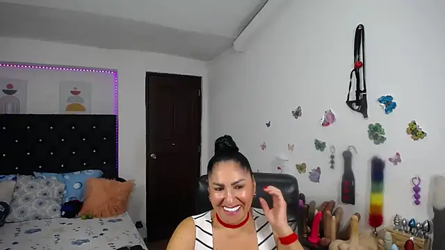 mature_bigboobs10's Webcam Show