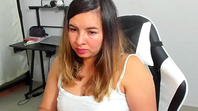 XXX chat uživo modela __Emma__11__Lecat_