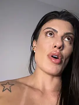 ise_mahh Adlı Modelin Canlı XXX Sohbeti