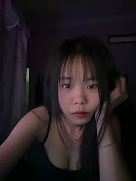 Emely-lysea Chat XXX in diretta