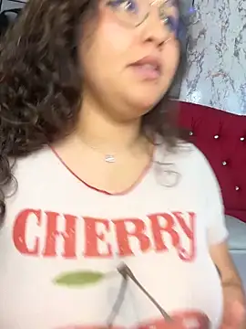 XXX chat uživo modela Larissa_Antonella