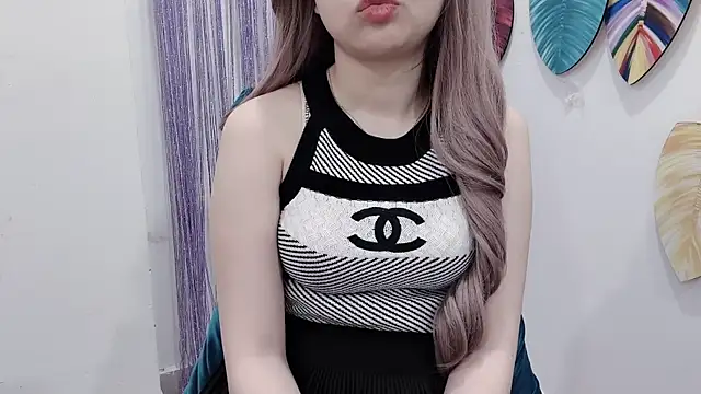 XXX chat uživo modela Ari-sweety