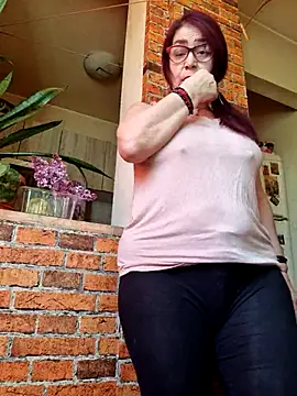 Show modela Love_Tina_Forever na web-kameri