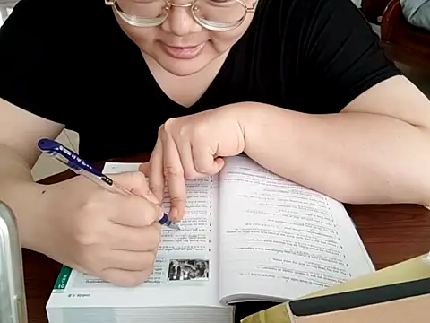 แชท XXX สดของ AngelwithEcup