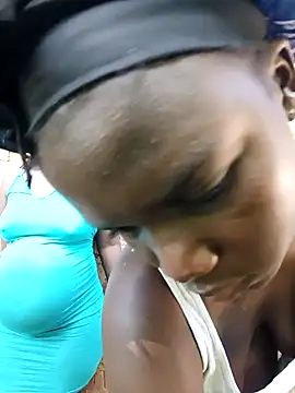 holygrail001 Live XXX Chat