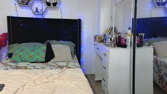 charlotte_077 Chat XXX live