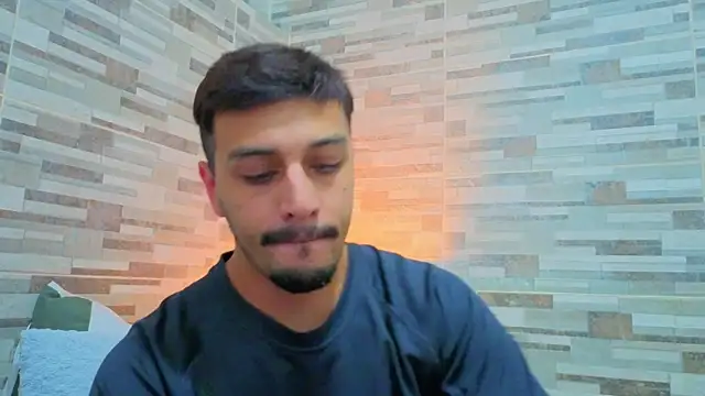 joelcallvil1's Webcam Show