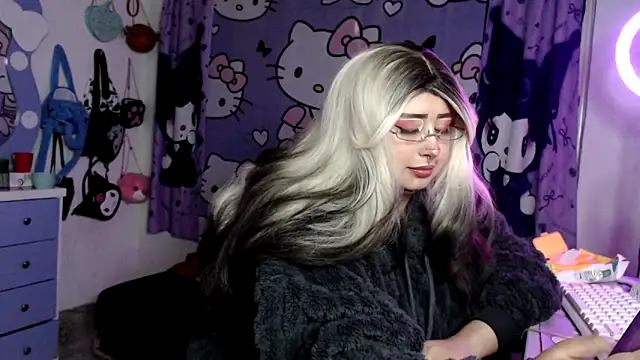 lussyevans24n Live XXX chat