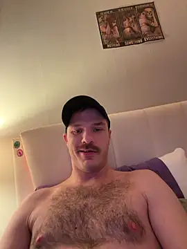 fukMIkehunT_313: διαδικτυακό σόου στην κάμερα