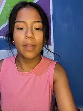 LeahBar's Webcam Show