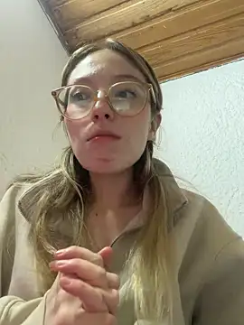 XXX chat uživo modela ReenKitty