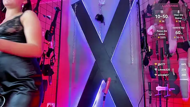 โชว์เว็บแคมของ Cinthia_Iris_BDSM