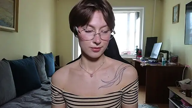 MalvinaBlum Chat XXX live