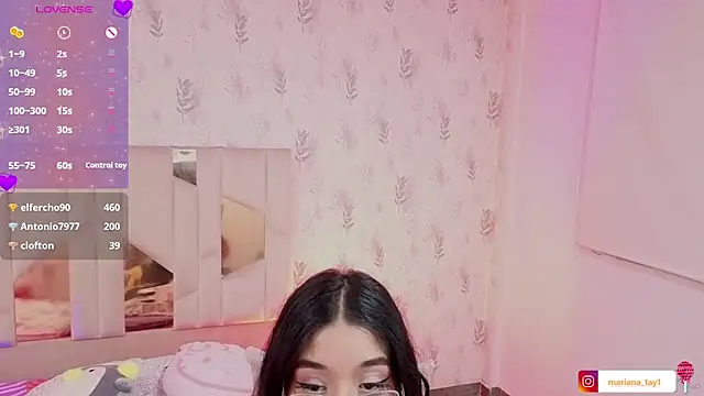 Živý XXX chat MARIANA_TAY1