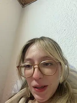 ReenKitty's Live XXX Chat