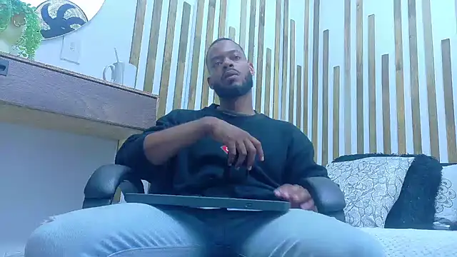 Oliver_bigblack_cock Webcamshow