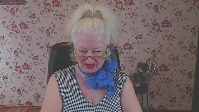 Maya_Mayflower Live XXX-Chat