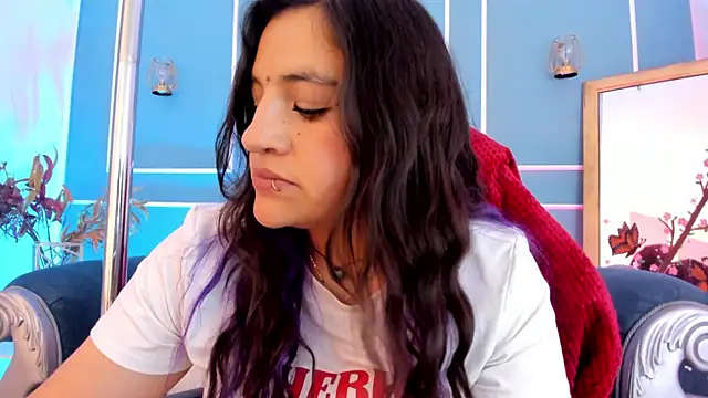 TaraTaylorr Chat XXX in diretta