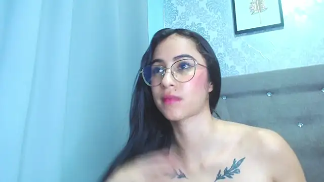 XXX chat uživo modela Alana_Martinez_
