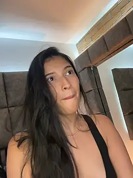 BrigitteVons 现场XXX聊天