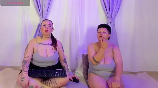 Chat XXX Live MiaYMolly