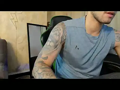 Chat XXX en directo de RONNY_COLTON