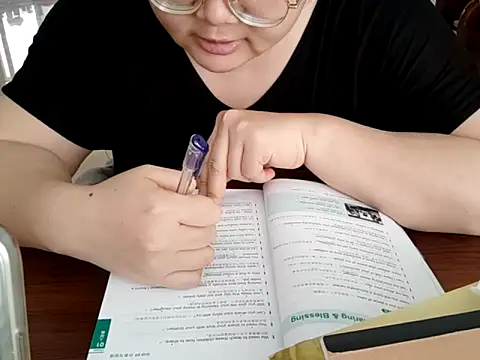 AngelwithEcup 网络视讯表演