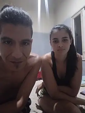 Rodrigohernan19: διαδικτυακό σόου στην κάμερα