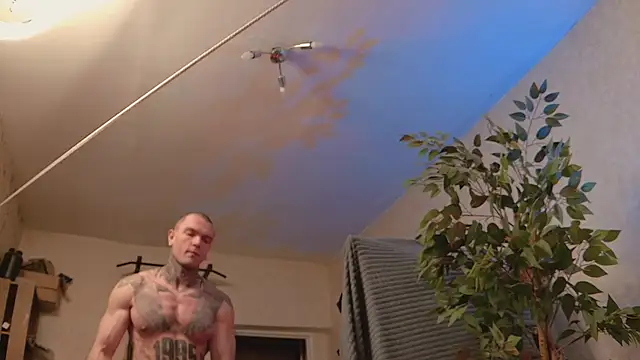 Вебкам-шоу bulatov_xx