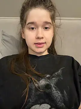 HornyGirlH: онлайн-секс-чат