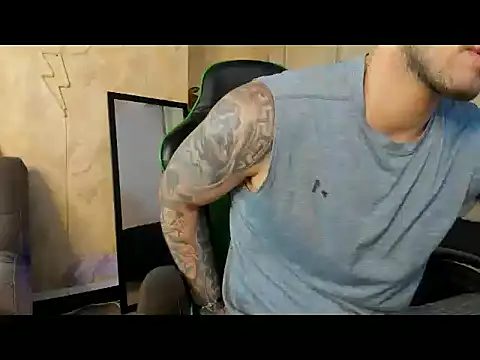 RONNY_COLTONn Webbikameraesitys