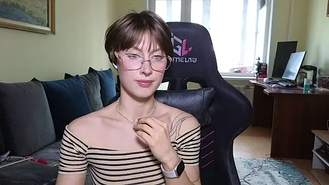 MalvinaBlum's Live XXX Chat