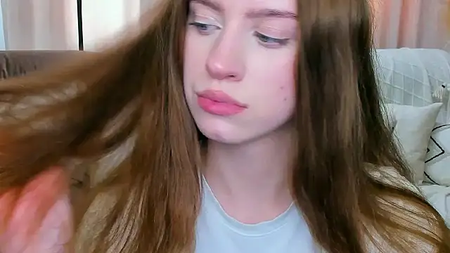 Erica_Kiss 现场XXX聊天