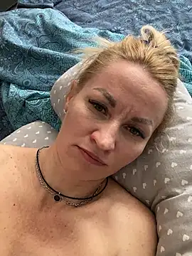 kira_saning Obrolan Langsung XXX