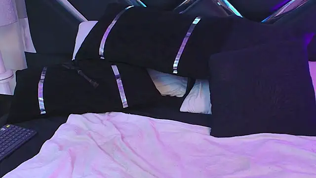 MiikeOthon Webcamshow